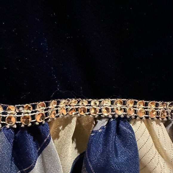 This soft special occasion dress is perfect for any occasion. - Picture 5 of 5